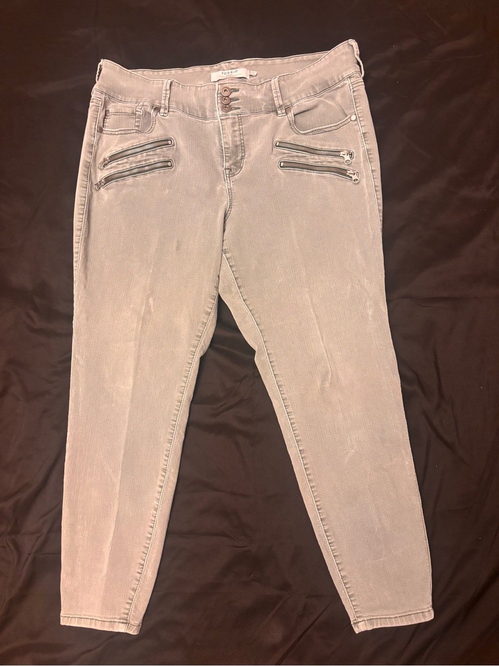 Torrid Light Gray Skinny Jeans 20R  Plus Size with Dual Zip Pockets